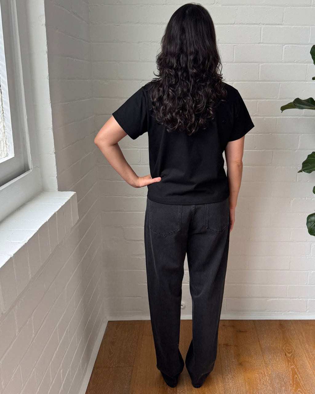 Sneaky Link Black Tshirt - Size Small