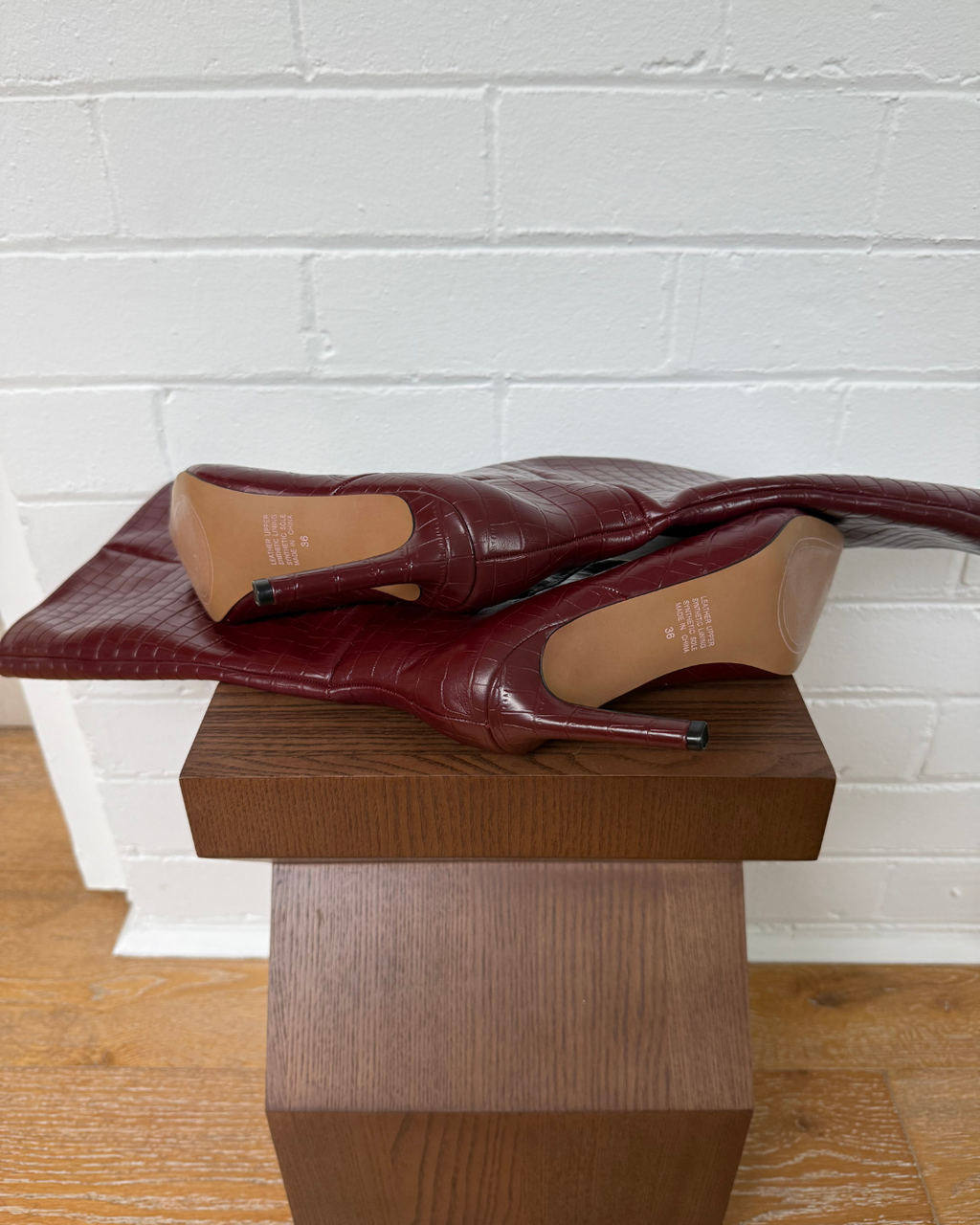 Lana Wilkinson Huw Wine Croc Embossed Leather - Size 36