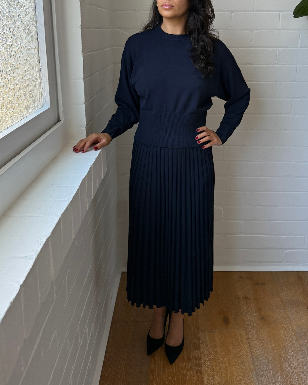 Scanlan Theodore Batwing Knit Top and Pleated Skirt Set - Size XS-S