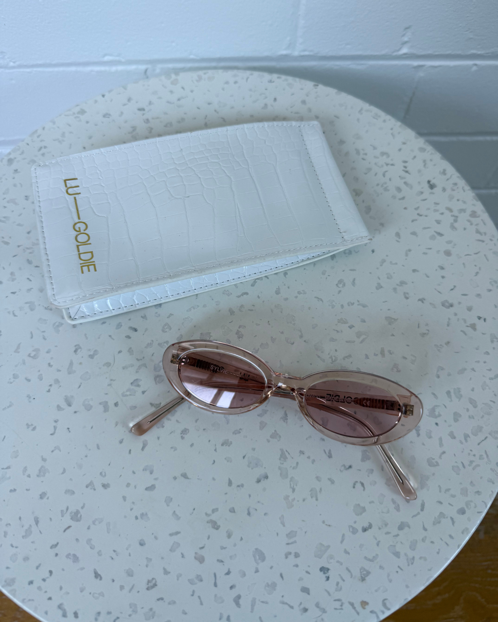 Lu Goldie Sylvie Sunglasses - Raspberry