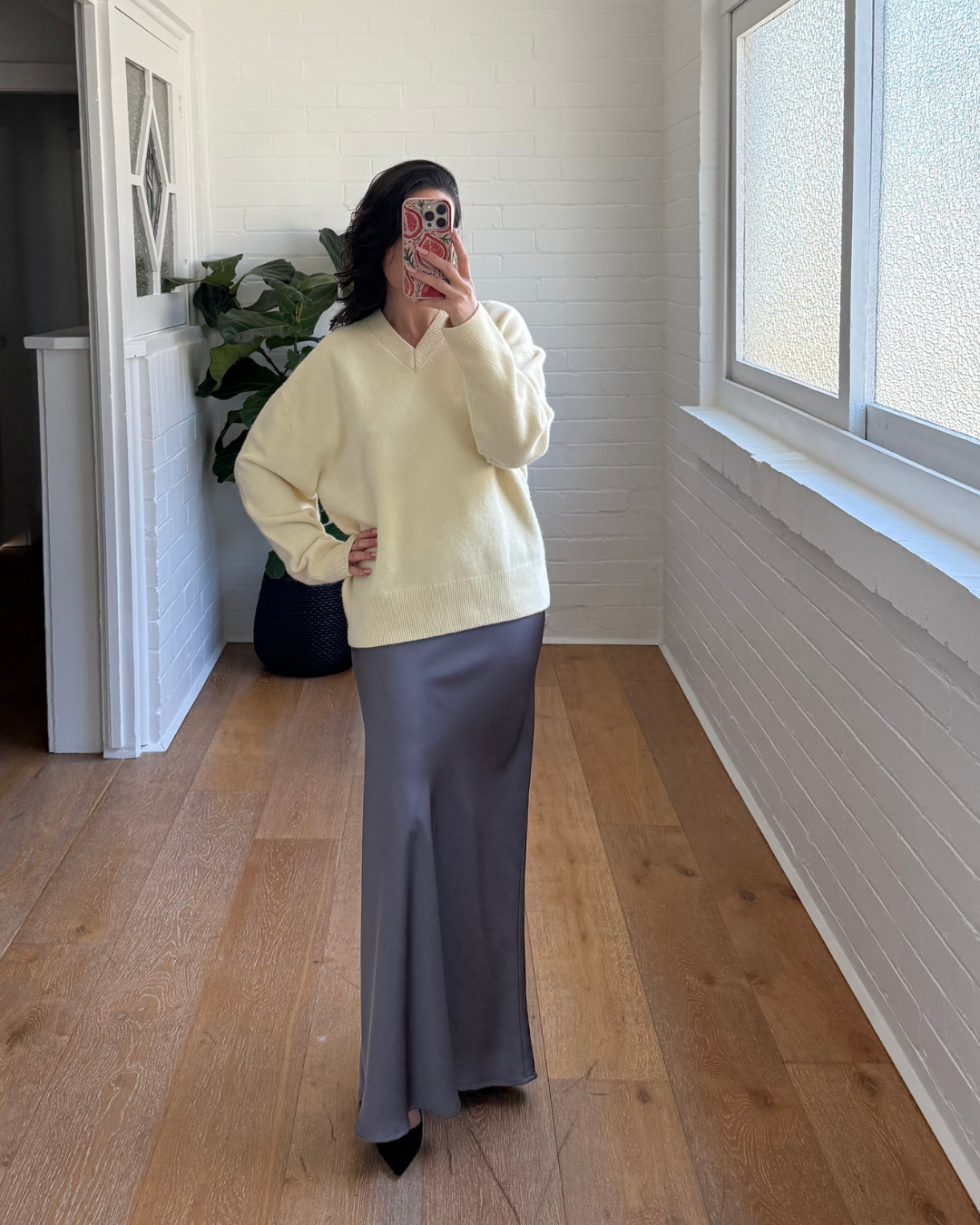 COS Rounded Wool V Neck Jumper - Size Medium