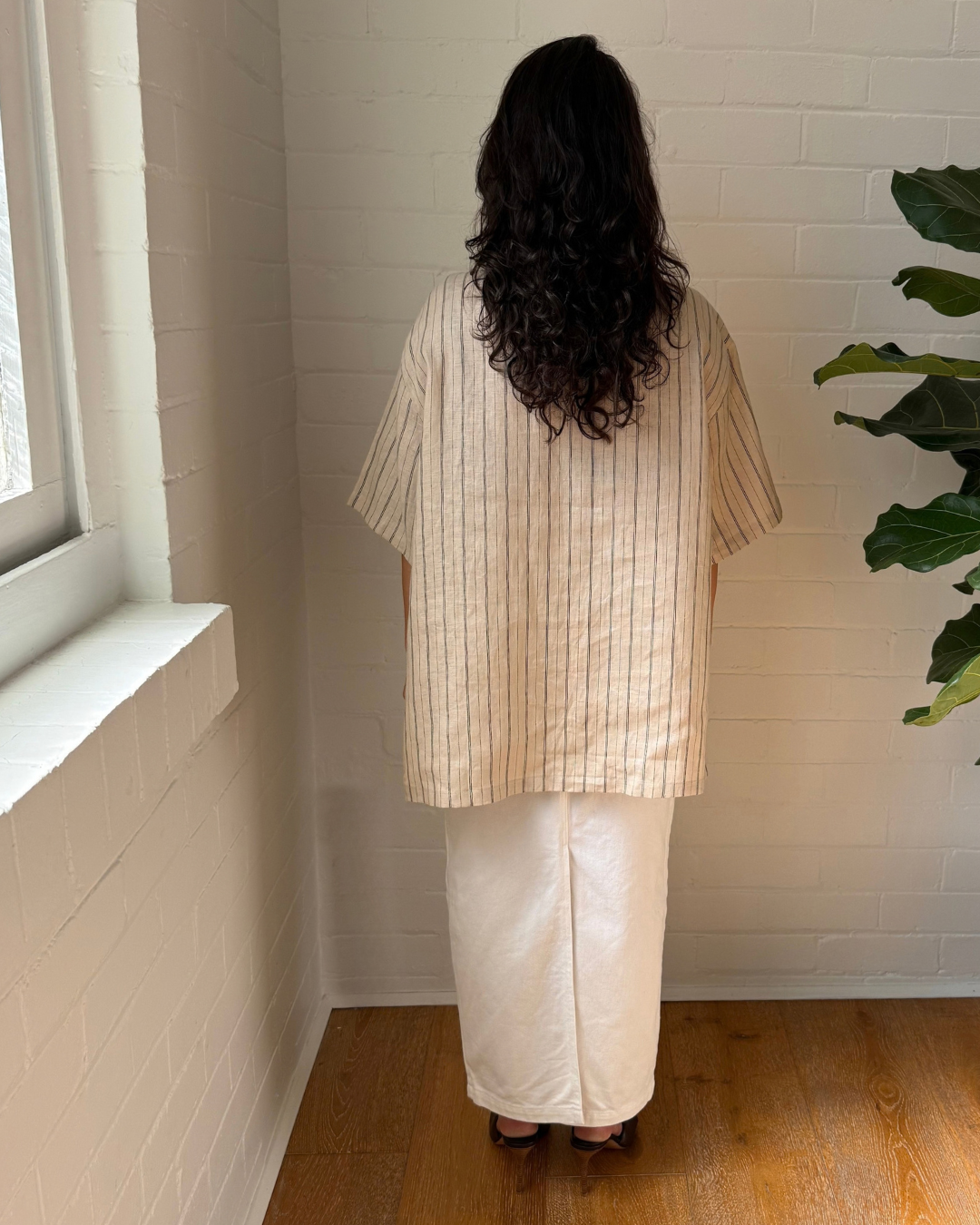 Avenue Striped Linen Short Sleeve Shirt - Size Medium