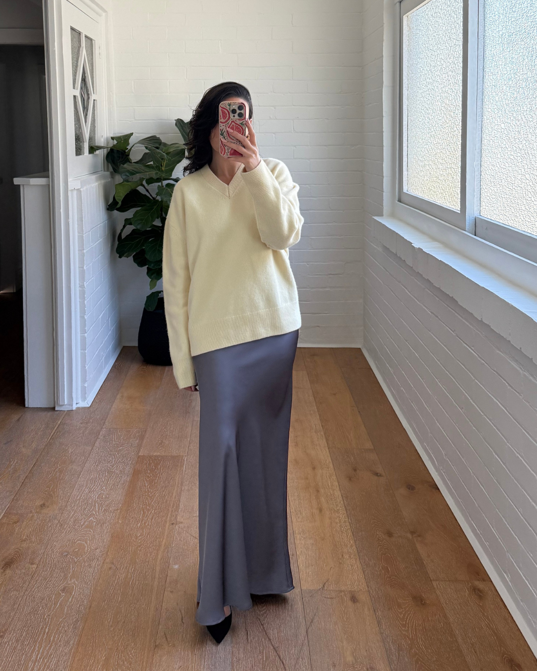 COS Rounded Wool V Neck Jumper - Size Medium