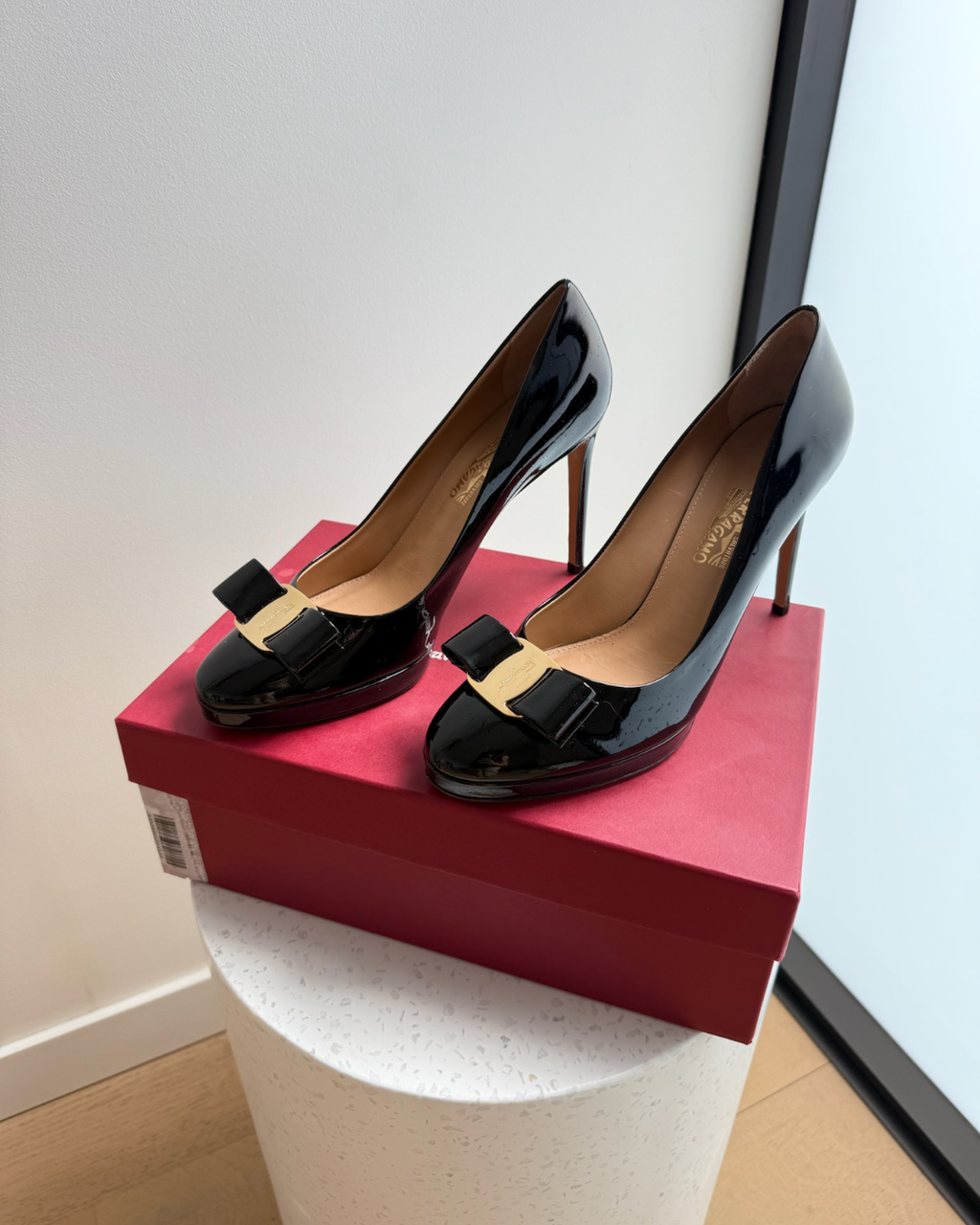 Salvatore Ferragamo Osimo Vara Bow Logo Platform Pumps - Size 10.5