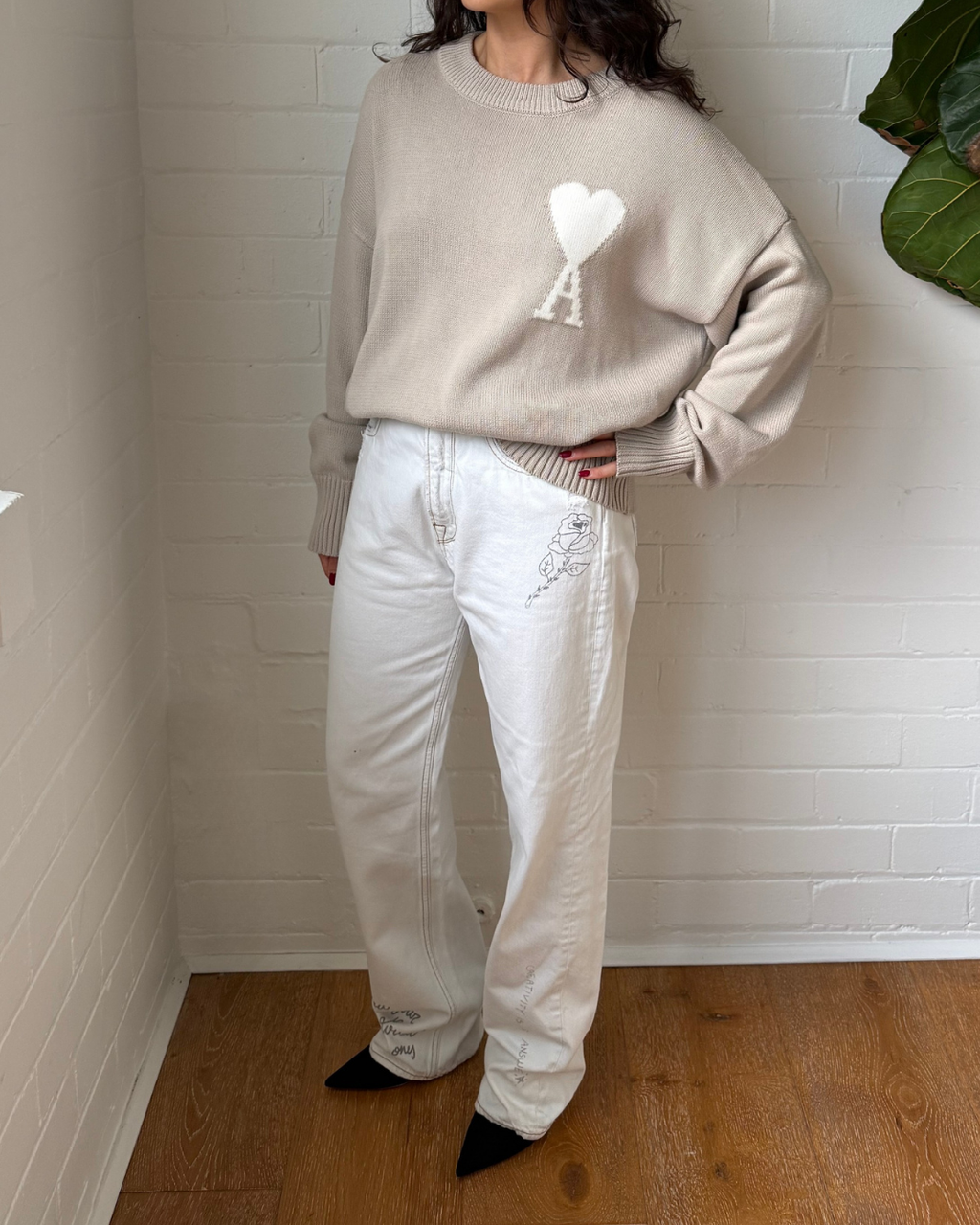 Ami de Cœur Sweater - Size Medium