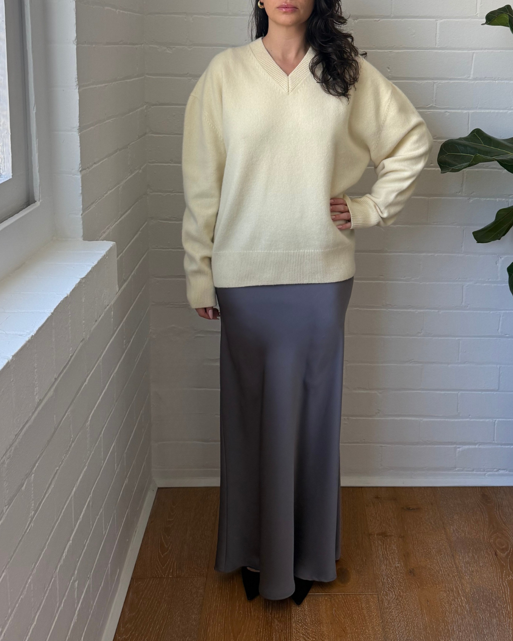 COS Rounded Wool V Neck Jumper - Size Medium