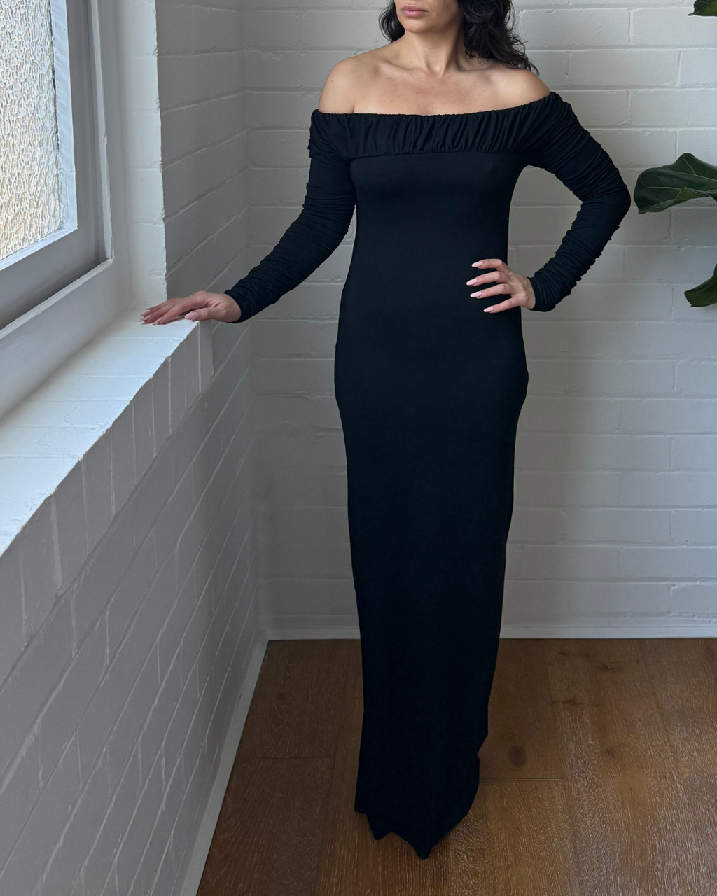 Venroy Off Shoulder Ruched Jersey Dress - Size Small