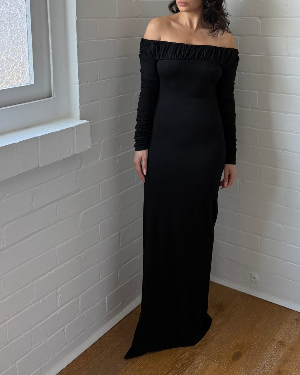 Venroy Off Shoulder Ruched Jersey Dress - Size Small