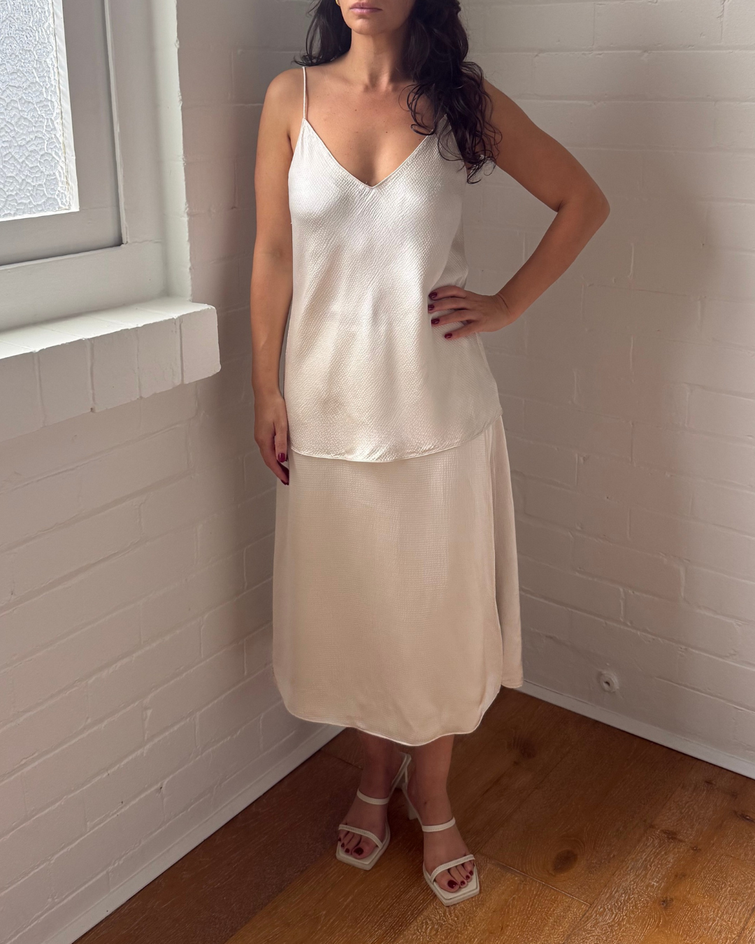 Theory Champagne Easy Slip Top - Size Medium
