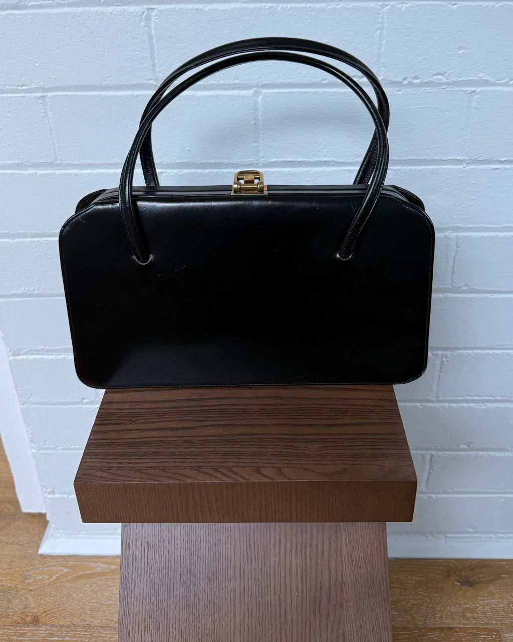 Leslie of London Vintage Structured Leather Top Handle Bag