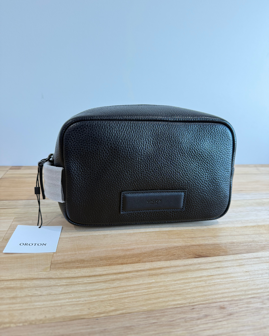 Oroton Ethan Pebble Toiletry Case