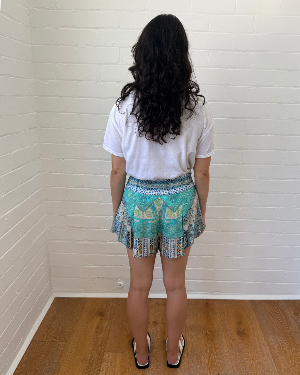 Camilla Waist Tie Short - Size Small