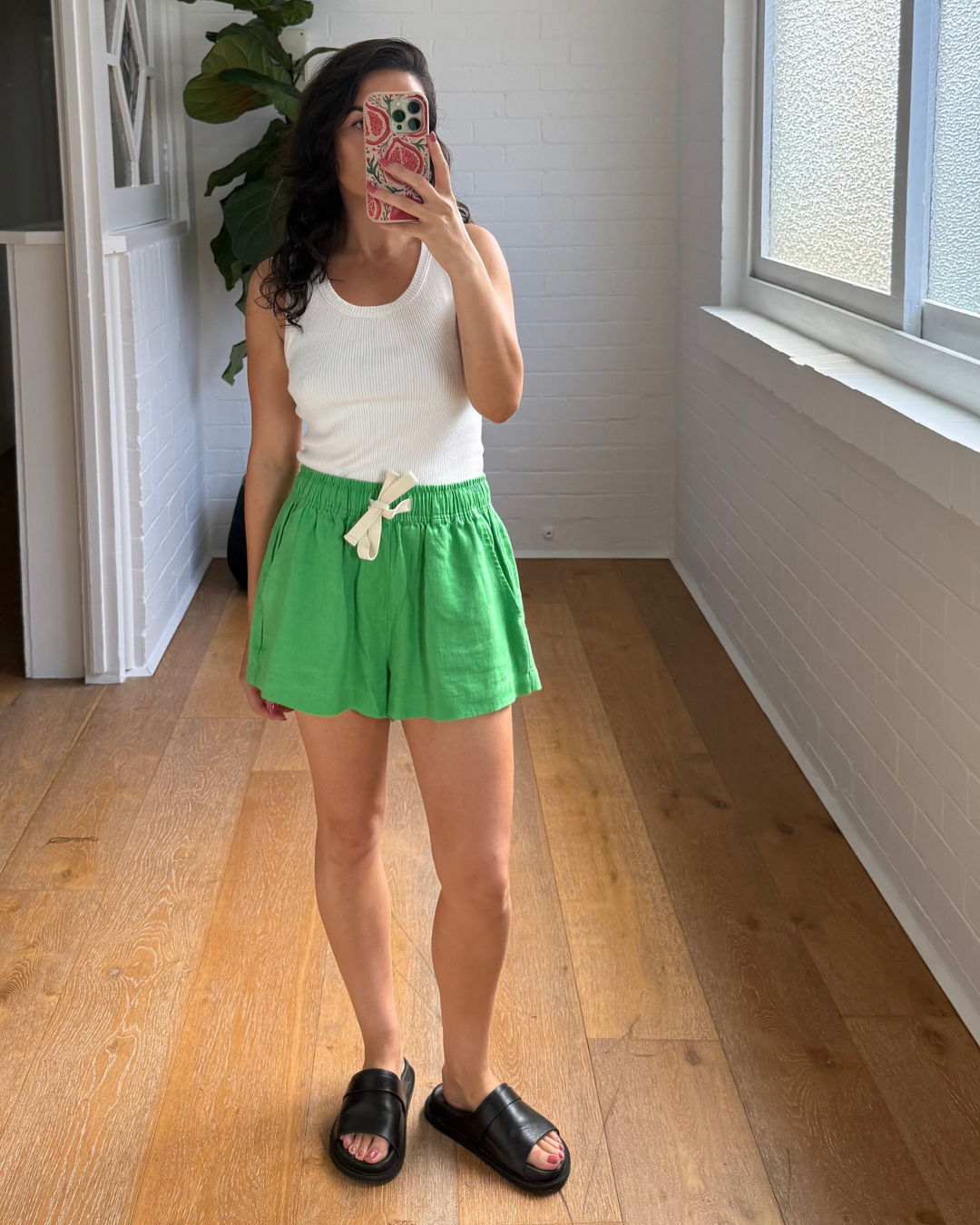Venroy Linen Shorts - Size Small