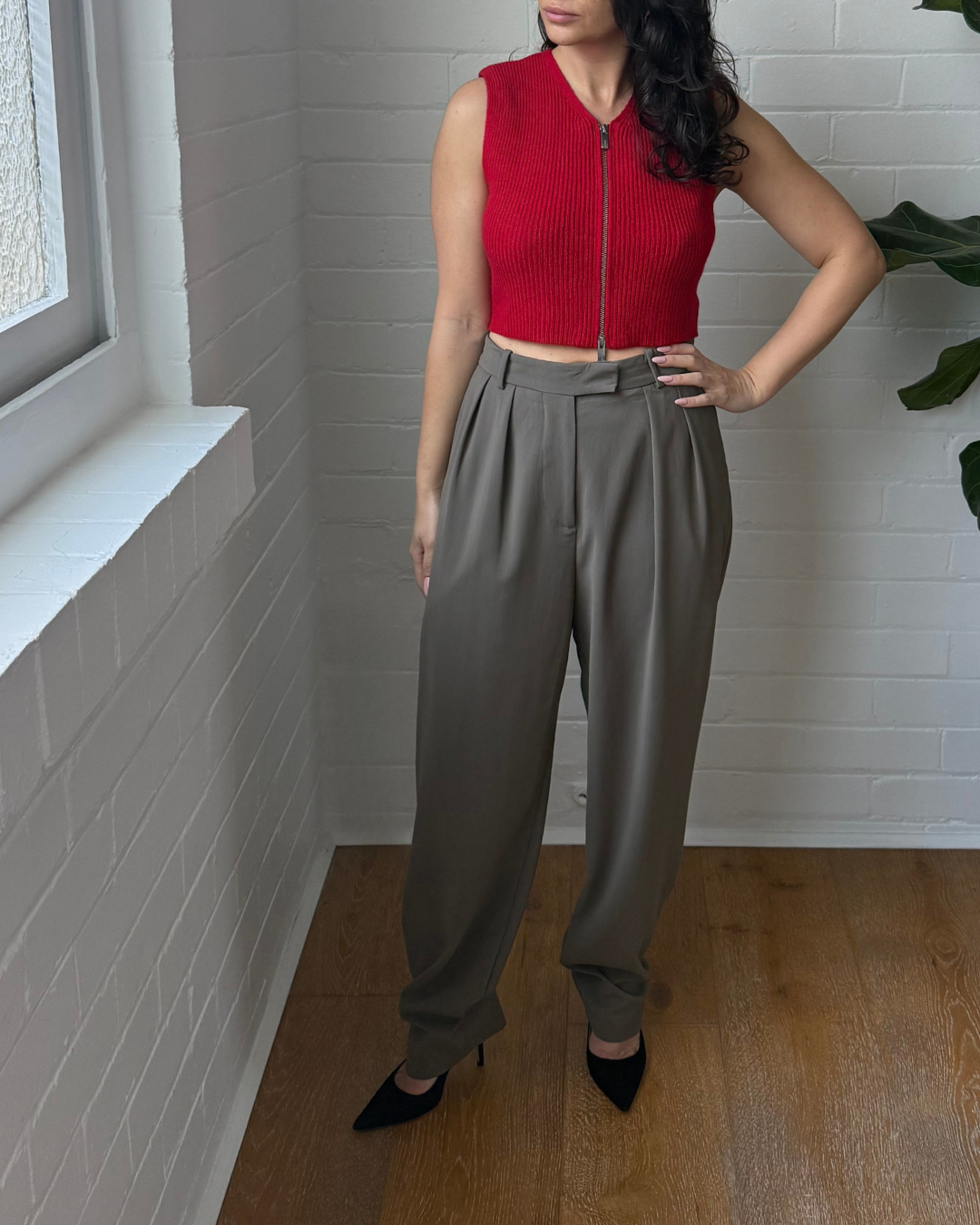 Venroy Wool Cropped Ribbed Zip Vest - Size XS