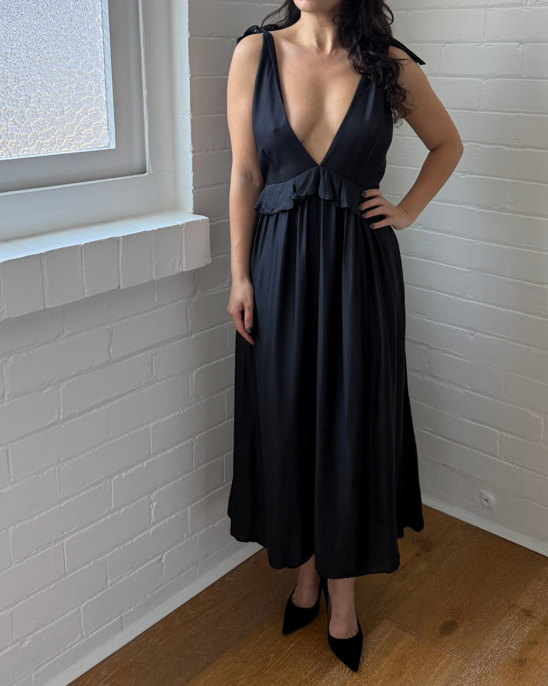 Reiss Laure Plunging Neck Ruffled Dress - Size 8