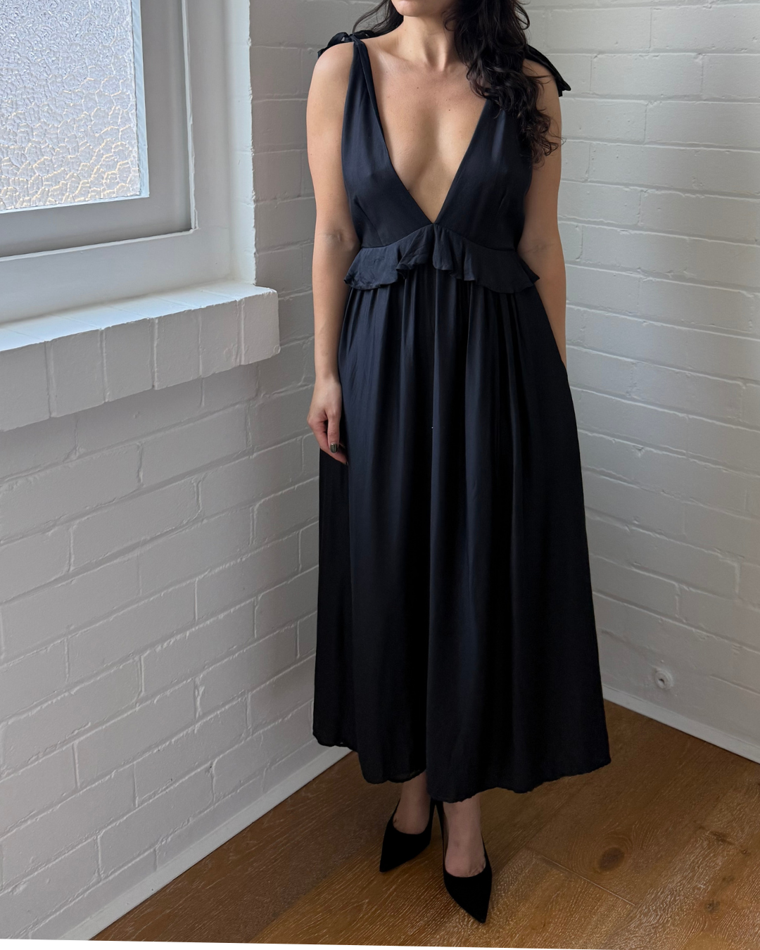 Reiss Laure Plunging Neck Ruffled Dress - Size 8