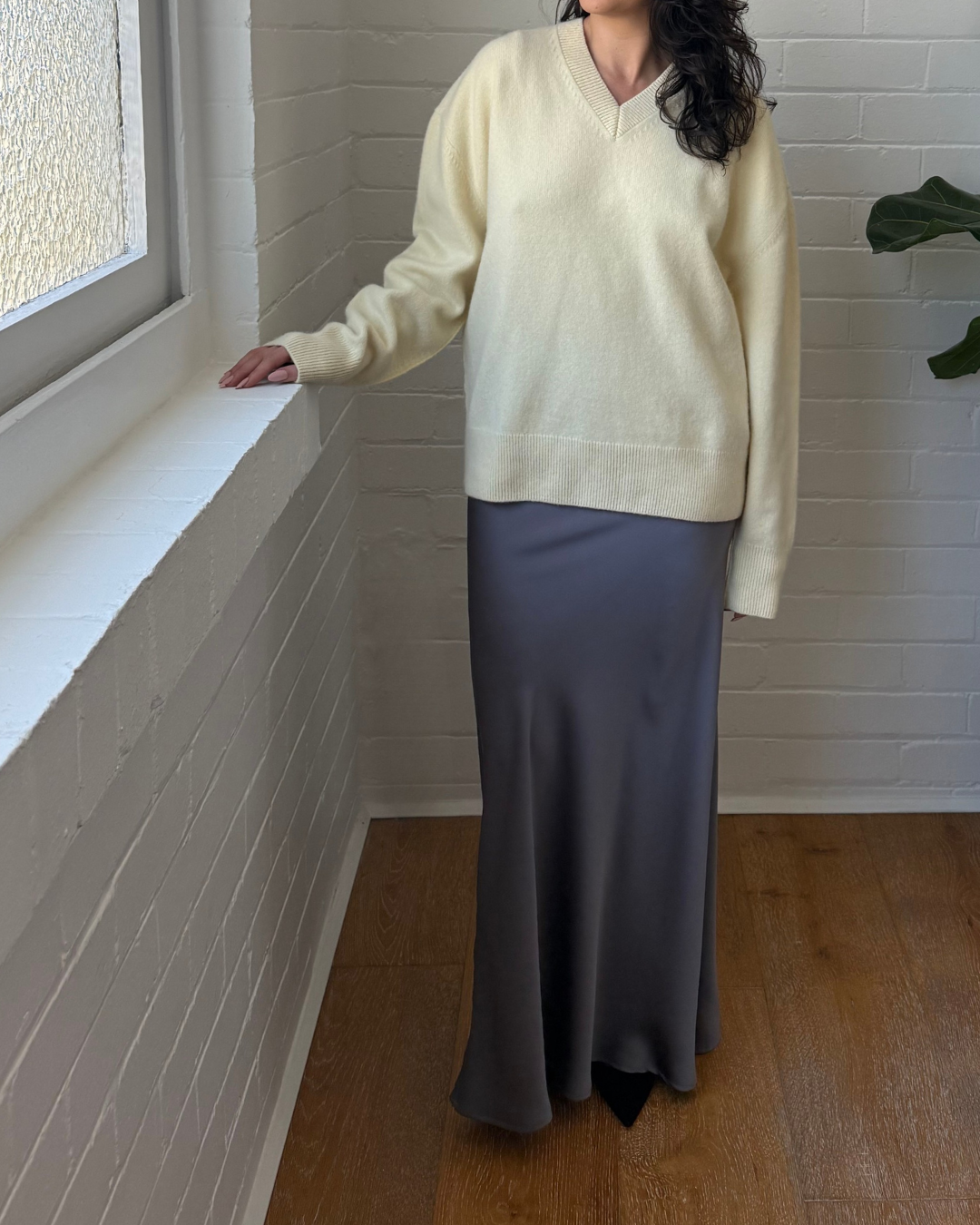 COS Rounded Wool V Neck Jumper - Size Medium