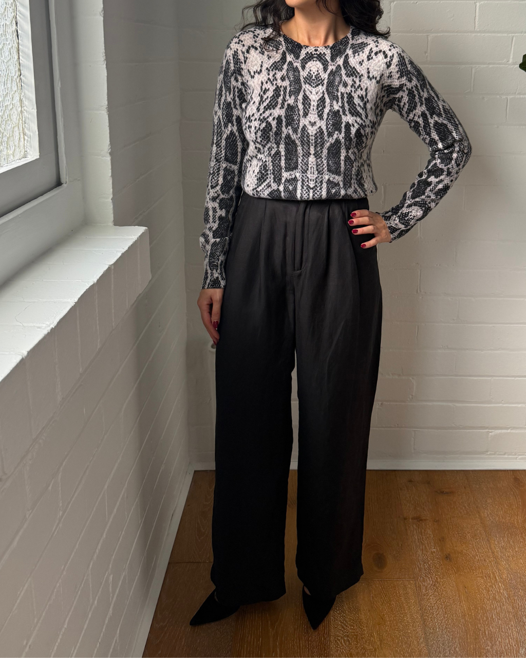Anine Bing Carrie Pleated Twill Straight Leg Pants - Size 32 (AU 6)