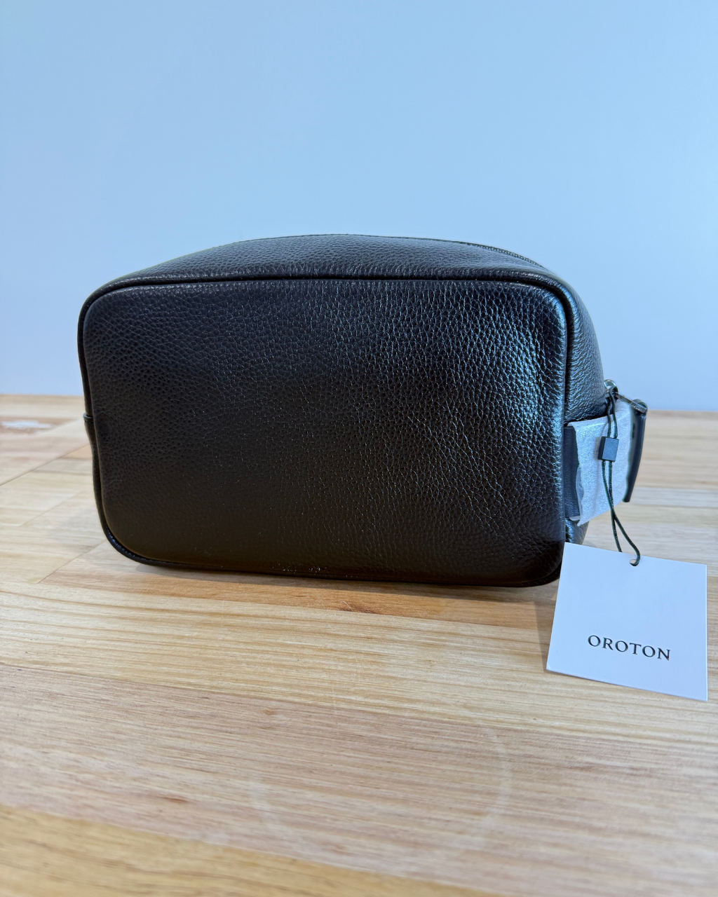 Oroton Ethan Pebble Toiletry Case