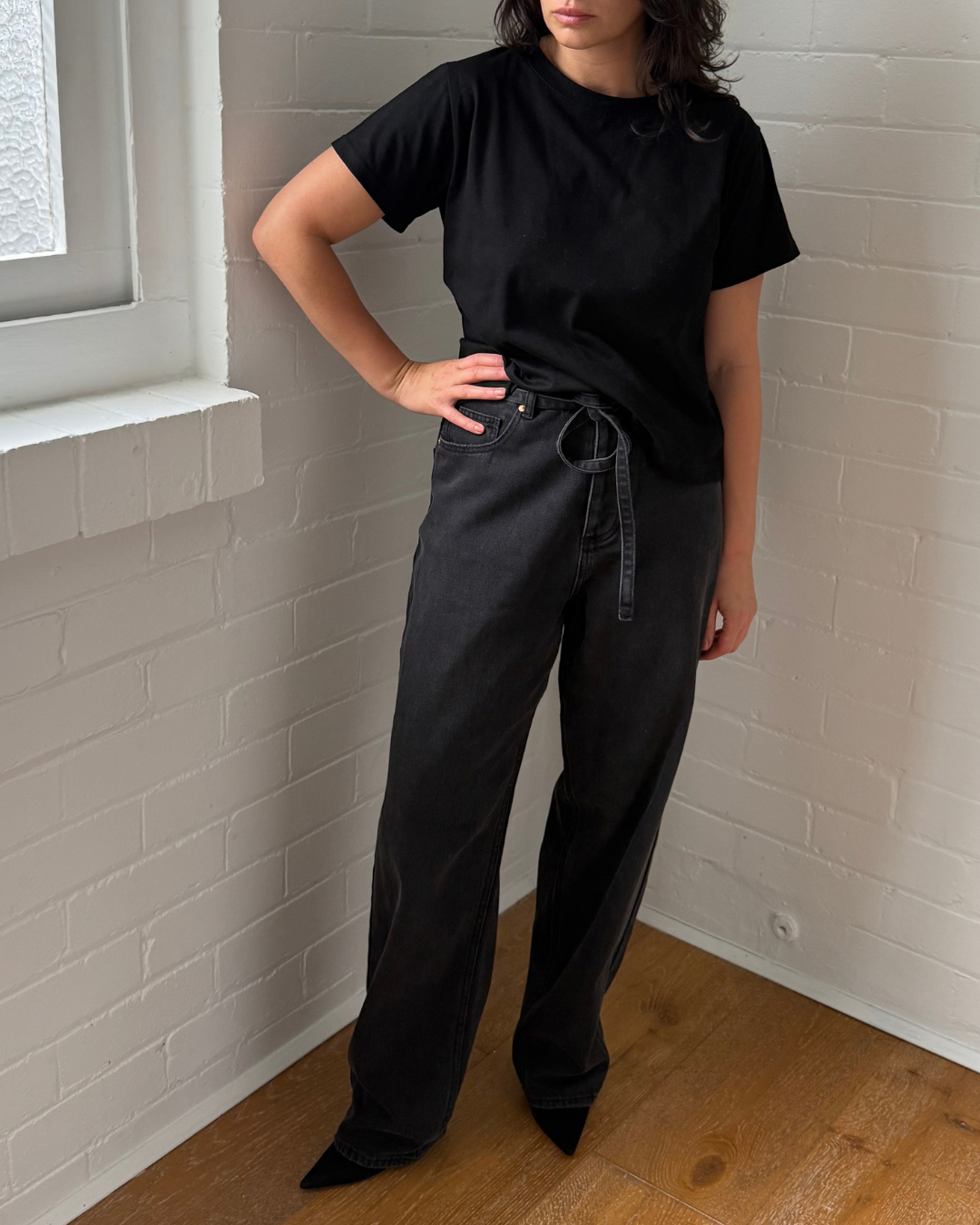 Sneaky Link Black Tshirt - Size Small
