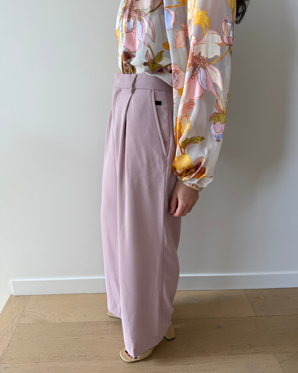 Incu Beau Crepe Pants - Small