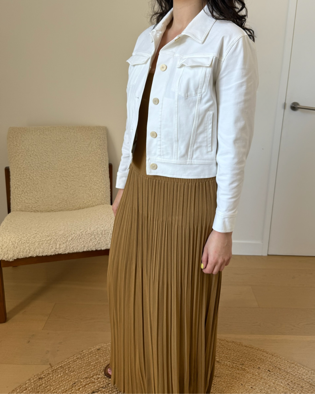 Theory Cropped White Jacket - Size Petite (AU 6-8)