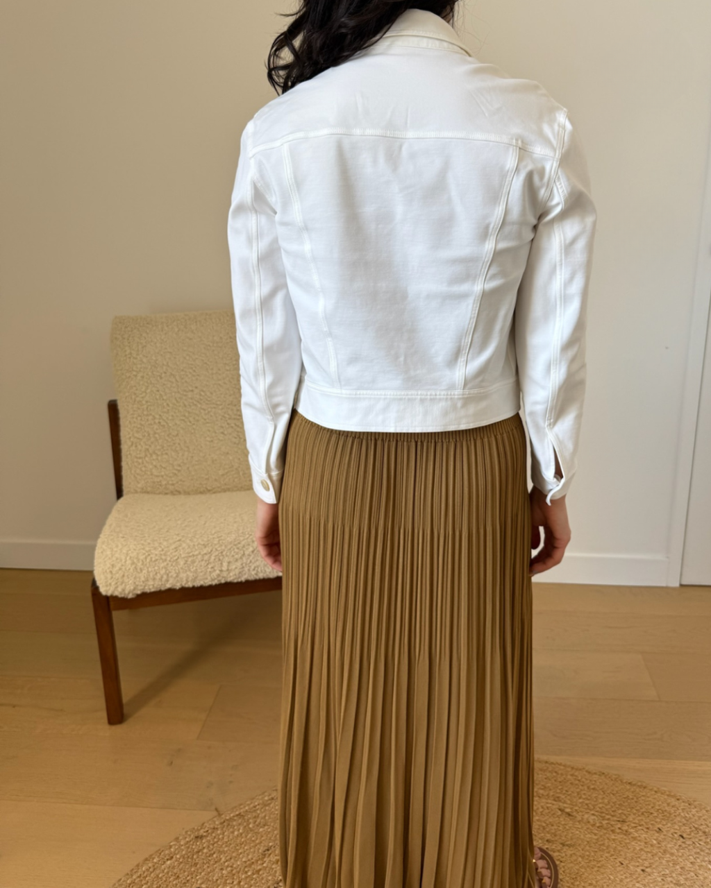 Theory Cropped White Jacket - Size Petite (AU 6-8)