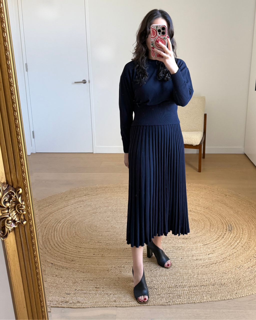 Scanlan Theodore Batwing Knit Top and Pleated Skirt Set - Size XS-S