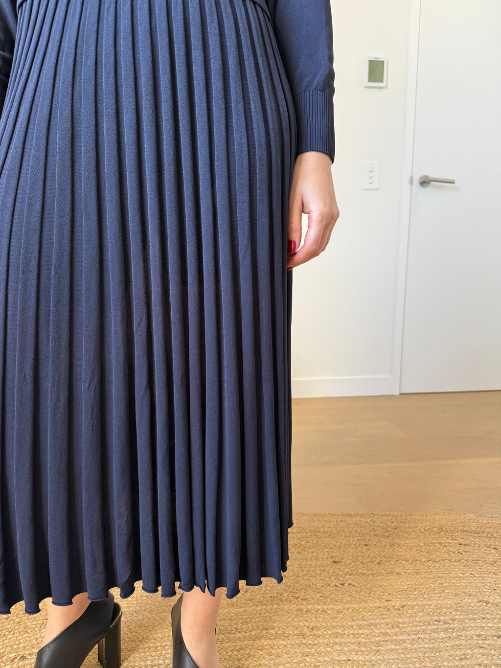 Scanlan Theodore Batwing Knit Top and Pleated Skirt Set - Size XS-S